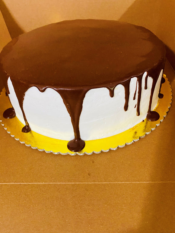 9” Cake/ chocolate drizzle/ cake flavor-size listed below