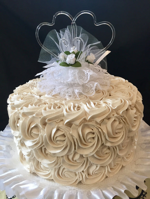How to buy a wedding cake and find a vendor that overdelivers.