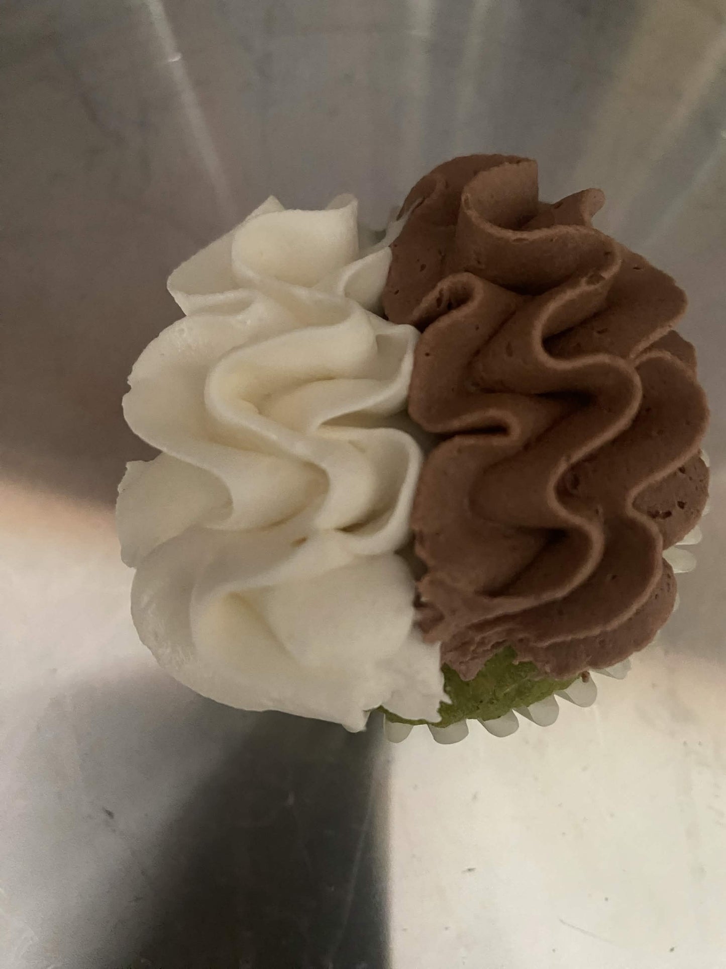 Dubai Pistachio Cupcakes