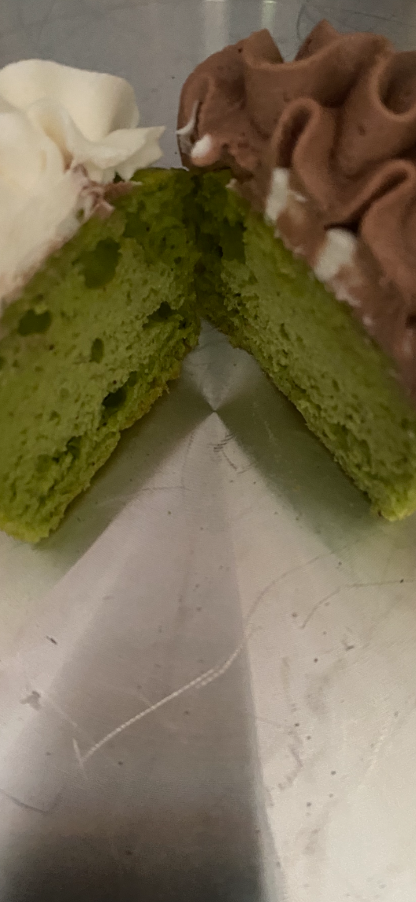 Dubai Pistachio Cupcakes