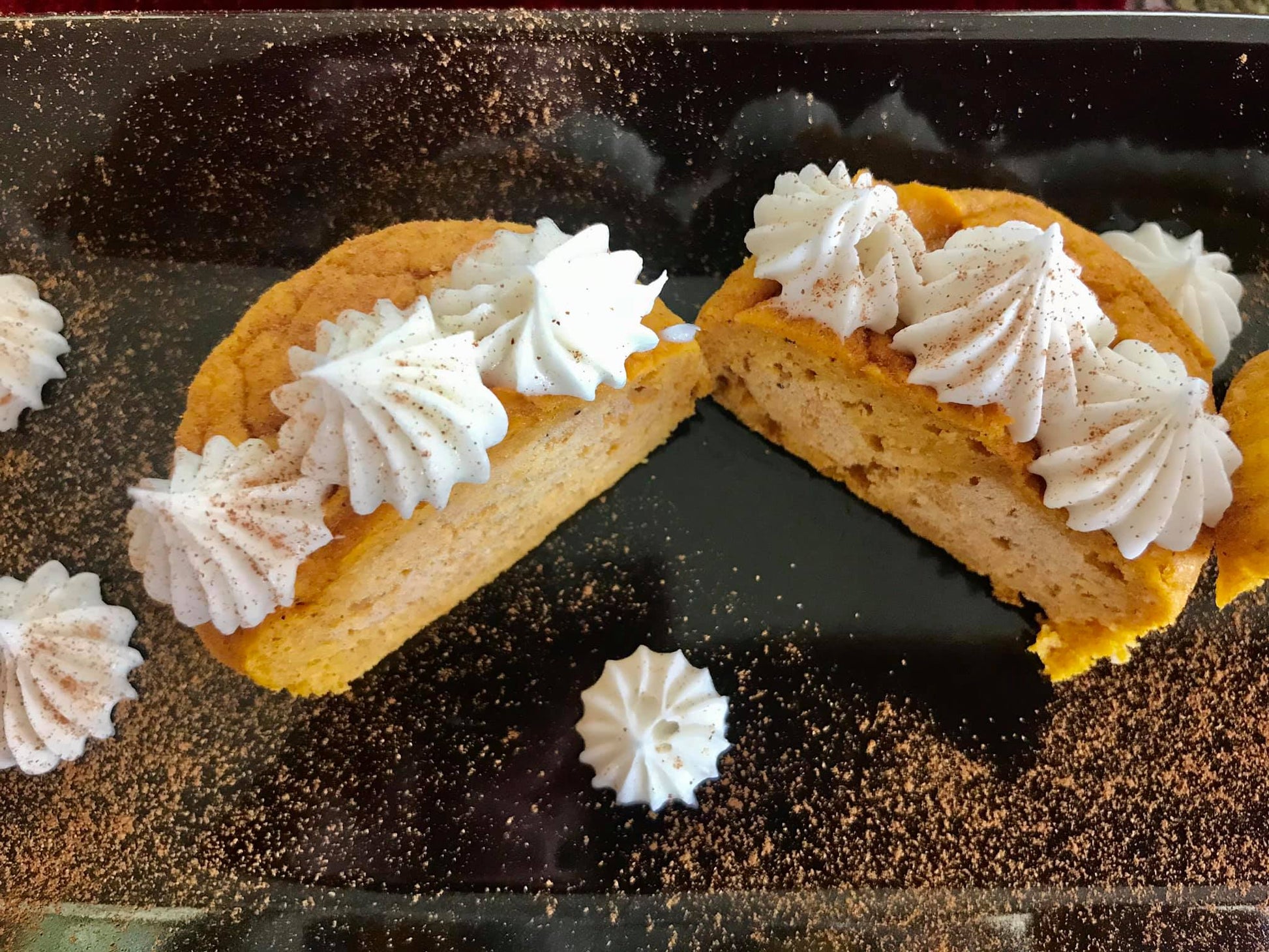 pumpkin cupcakes - 6 count